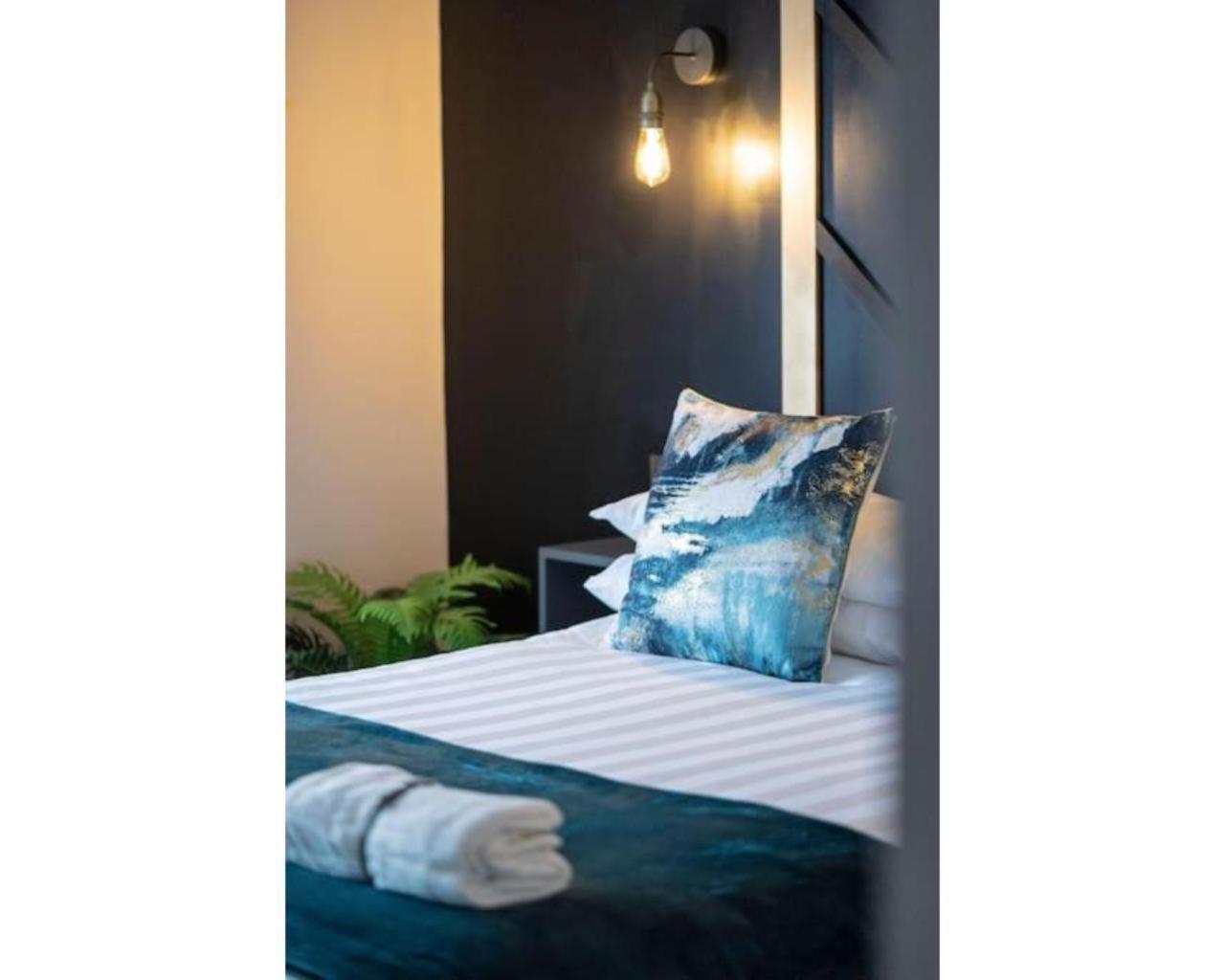 Central Belfast Apartments Queen'S Hideaway Esterno foto